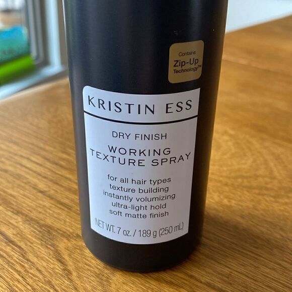 Kristin Ess Working Texture Spray - Picture 2 of 4